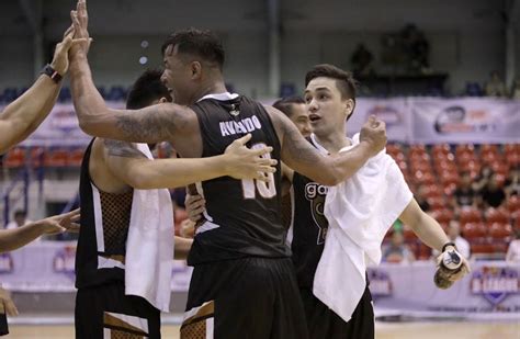 leo avenido|Avenido to serve as playing coach for Gamboa.